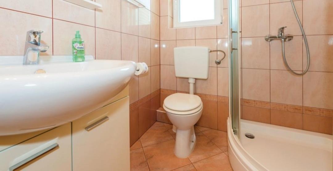 Apartment Petra Raslina Екстериор снимка